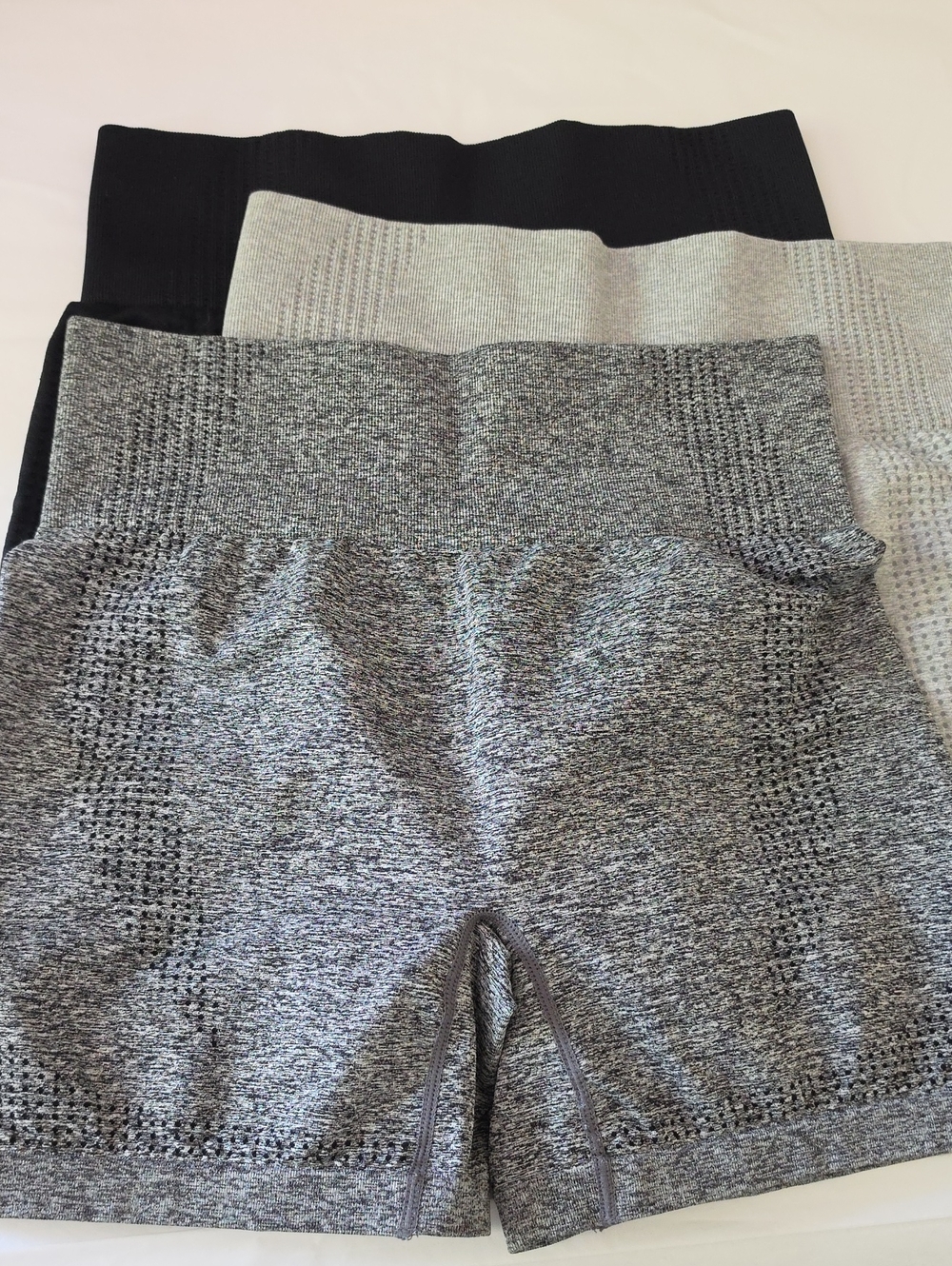 SHEIN Seamless High-Waist Athletic Biker Shorts - Black, Light Gray, Gray